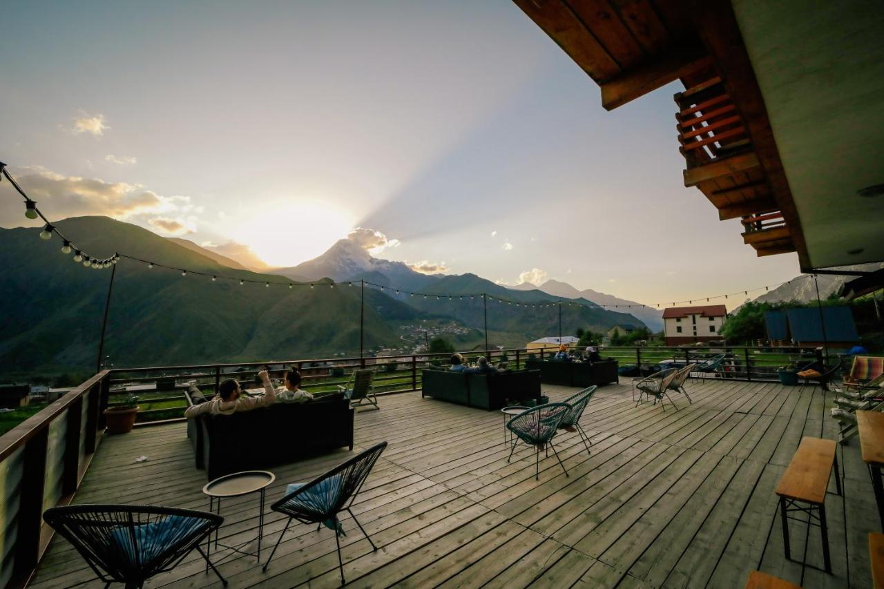 Alpenhaus Kazbegi Hotel & Restaurant Eksteriør billede